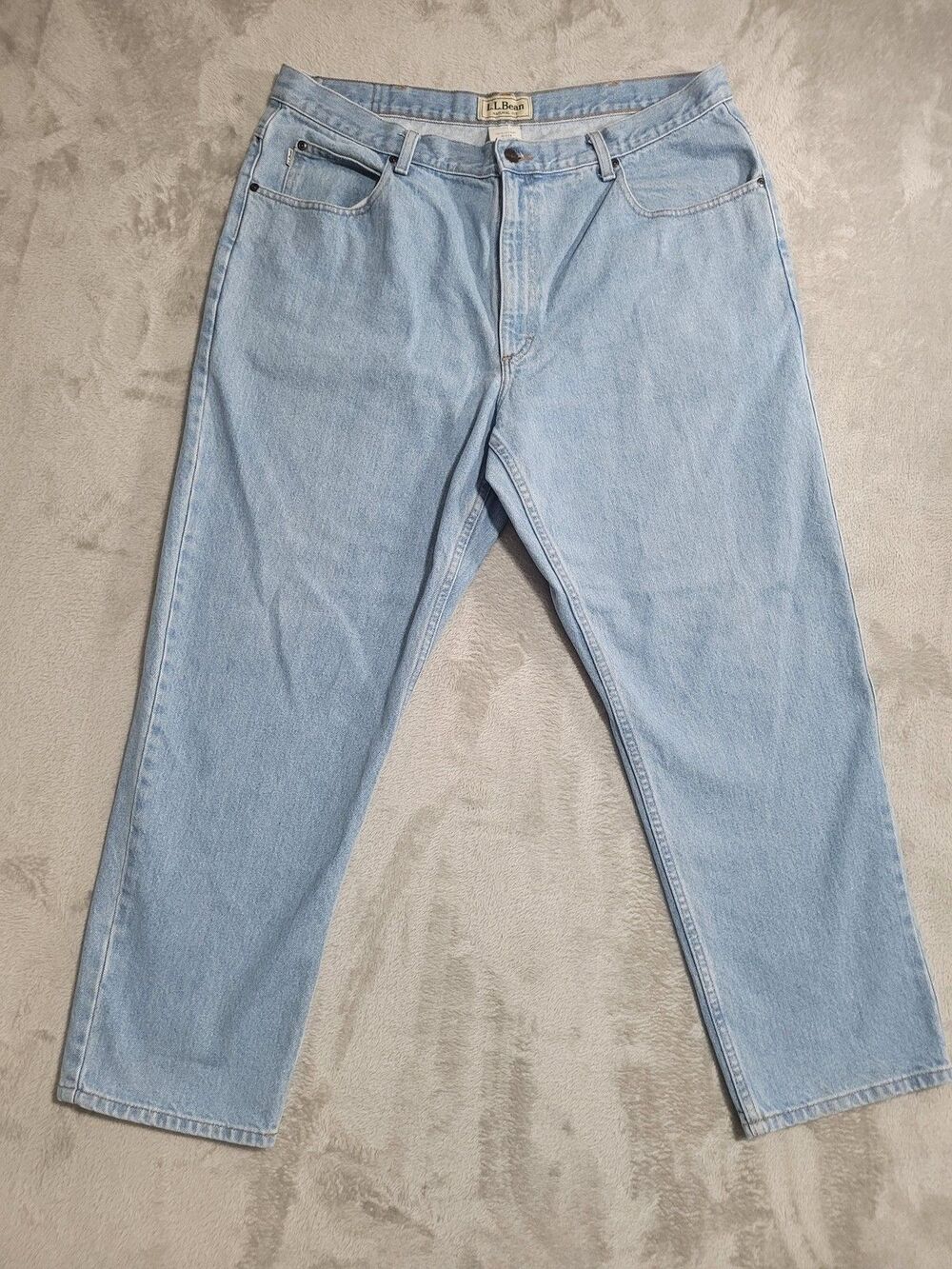 L.L. Bean Natural Fit Jeans Mens 40x29 Blue Light Wash Straight Leg 100% Cotton